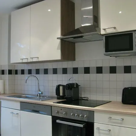 Messe-/ferienwohnung Апартаменты