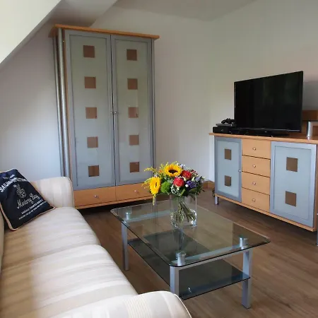 Messe-/ferienwohnung Апартаменты